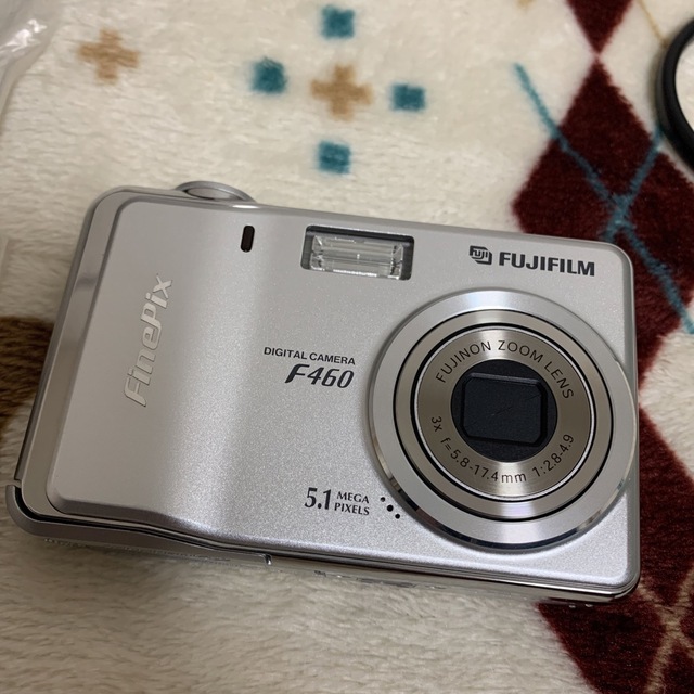 コンデジ動作◎ 美品 FUJIFILM FinePix F460 デジカメ コンデジ