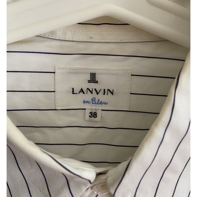 LANVIN en Bleu(ランバンオンブルー)のLANVIN ランバン ノースリーブブラウス フリル ホワイト サイズ38 メンズのトップス(シャツ)の商品写真