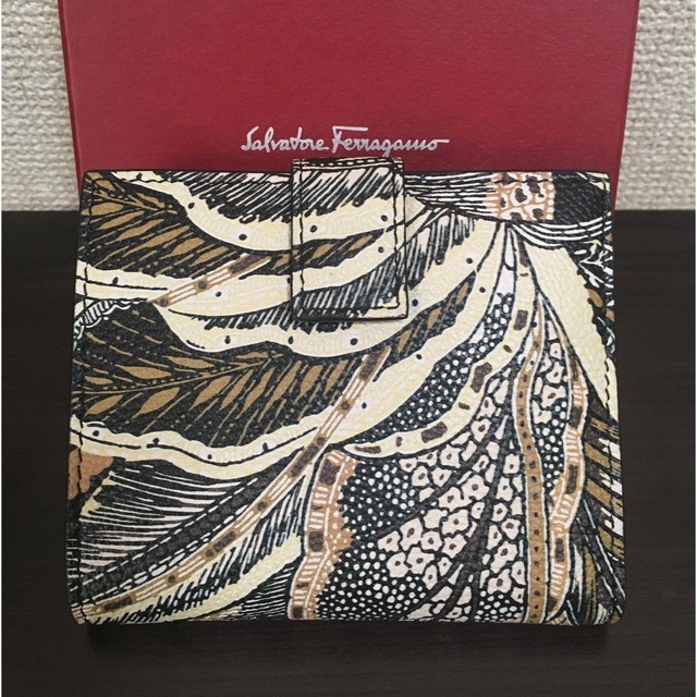 Salvatore Ferragamo(サルヴァトーレフェラガモ)の【美品】フェラガモ ❤︎ 財布 レディースのファッション小物(財布)の商品写真