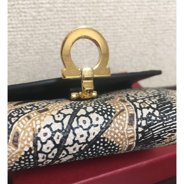 Salvatore Ferragamo(サルヴァトーレフェラガモ)の【美品】フェラガモ ❤︎ 財布 レディースのファッション小物(財布)の商品写真