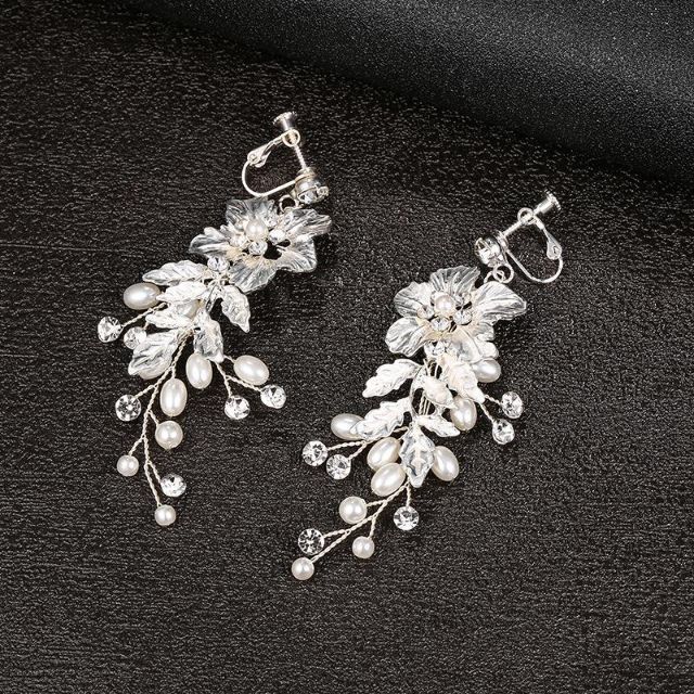 ☆新品☆シルバーヘッドドレス ヘアアクセサリー ウェディング 結婚式 ティアラ メンズの時計(ラバーベルト)の商品写真