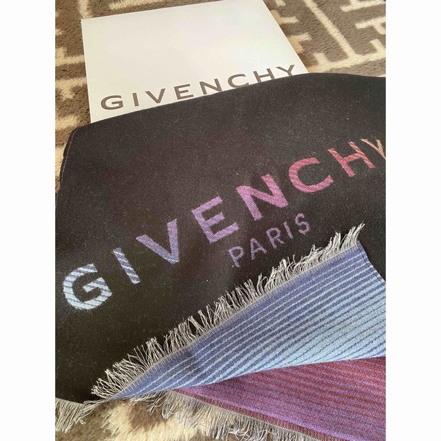 GIVENCHYストール