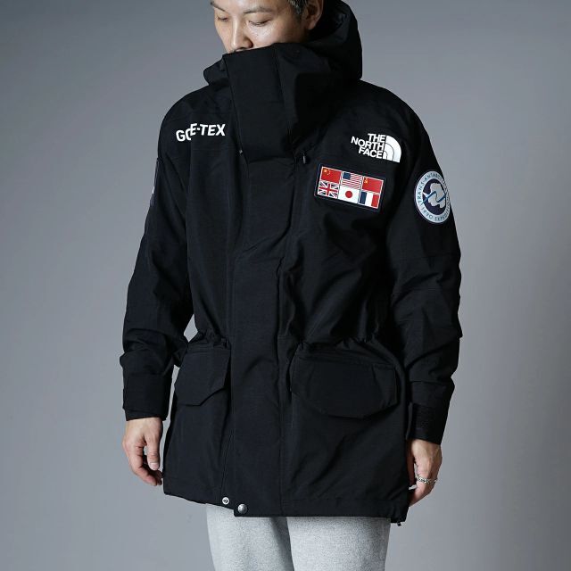 THE NORTH FACE(ザノースフェイス)の新品ノースフェイス トランスアンタークティカパーカ（メンズ）ブラック Lサイズ メンズのジャケット/アウター(マウンテンパーカー)の商品写真