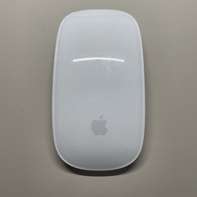 Mac (Apple)(マック)のAPPLE Magic Mouse MK2E3J/A スマホ/家電/カメラのPC/タブレット(PC周辺機器)の商品写真