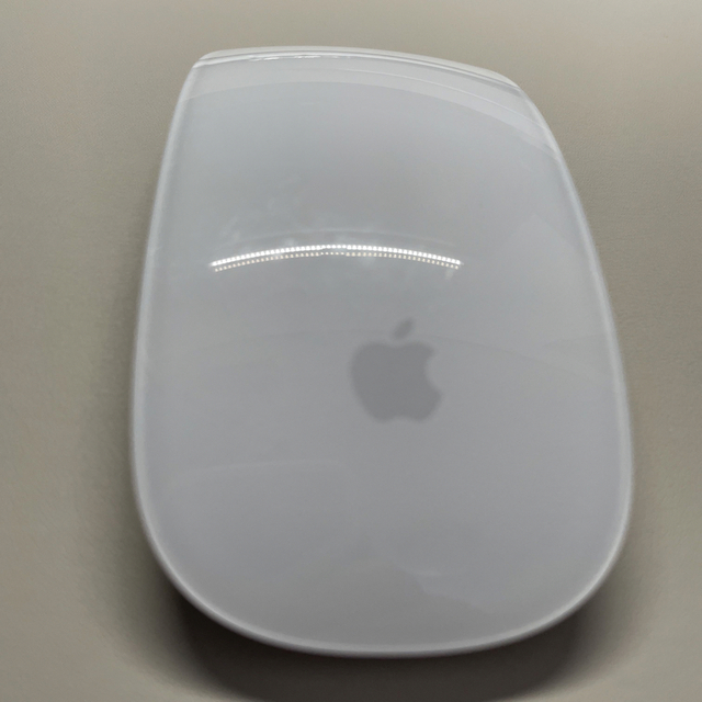 Mac (Apple)(マック)のAPPLE Magic Mouse MK2E3J/A スマホ/家電/カメラのPC/タブレット(PC周辺機器)の商品写真