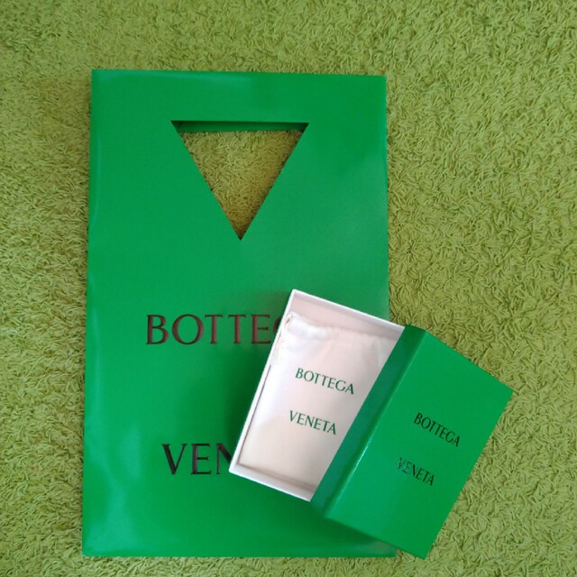 Bottega Veneta(ボッテガヴェネタ)のボッテガベネタ　紙袋と箱と袋 レディースのバッグ(ショップ袋)の商品写真