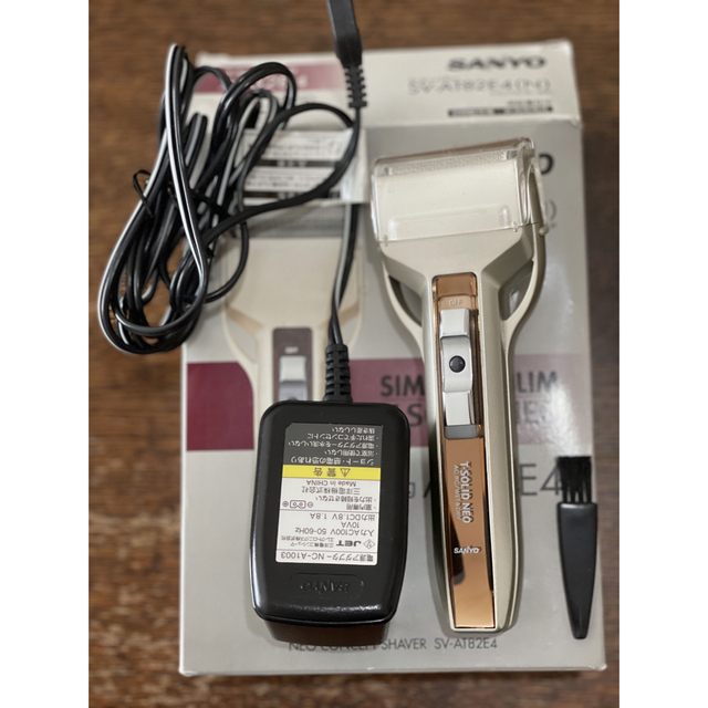 SANYO - SANYO サンヨー シェーバー SV-AT82E4 ジャンク品(動作なし)の