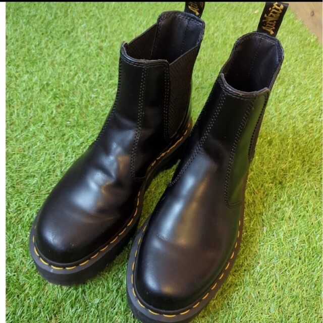 Dr.Martens(ドクターマーチン)のドクターマーチン チェルシーブーツ24.5 U5 レディースの靴/シューズ(ブーツ)の商品写真