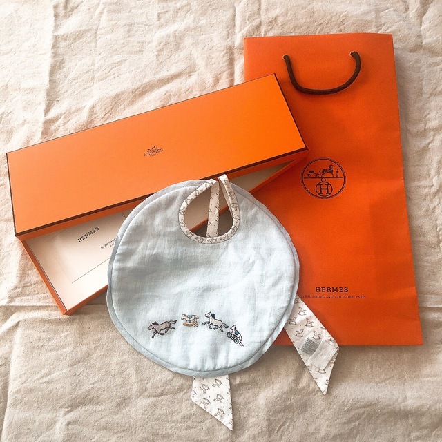 HERMES(エルメス)のBee shop様専用 キッズ/ベビー/マタニティのこども用ファッション小物(ベビースタイ/よだれかけ)の商品写真