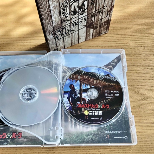 プレヒストリックパーク　PREHISTORIC PARK DVD (3枚組) エンタメ/ホビーのDVD/ブルーレイ(キッズ/ファミリー)の商品写真