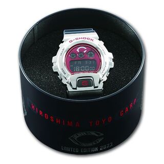 カシオ(CASIO)の広島カープ × G-SHOCK 2023年 コラボレーションモデル DW6900(腕時計(デジタル))