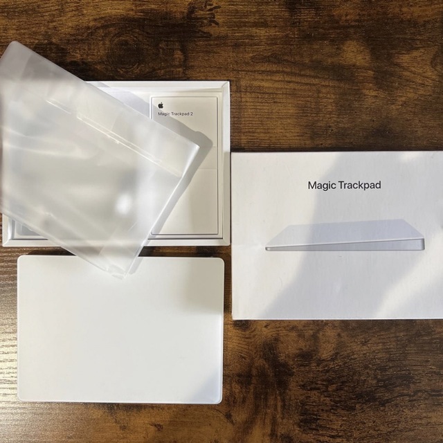 Apple(アップル)のApple Magic Trackpad 2 アップル トラックパッド スマホ/家電/カメラのPC/タブレット(PC周辺機器)の商品写真