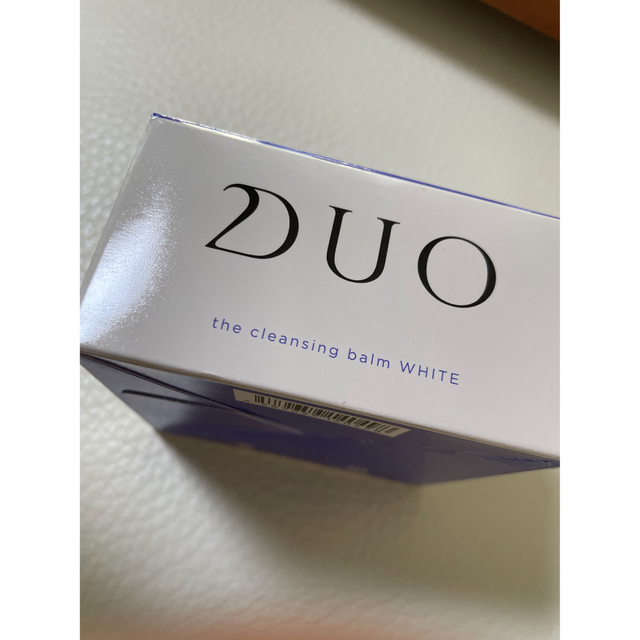 DUO(デュオ)のDUO クレンジングバーム　ホワイト90g コスメ/美容のスキンケア/基礎化粧品(クレンジング/メイク落とし)の商品写真