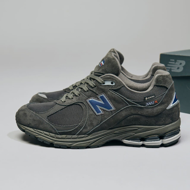 BEAMS × New Balance 2002R GORE-TEX 24.0