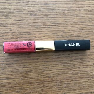 シャネル(CHANEL)のシャネル　ルルージュ　デュオ　ウルトラ　トゥニュ　ソフトコーラル(リップグロス)