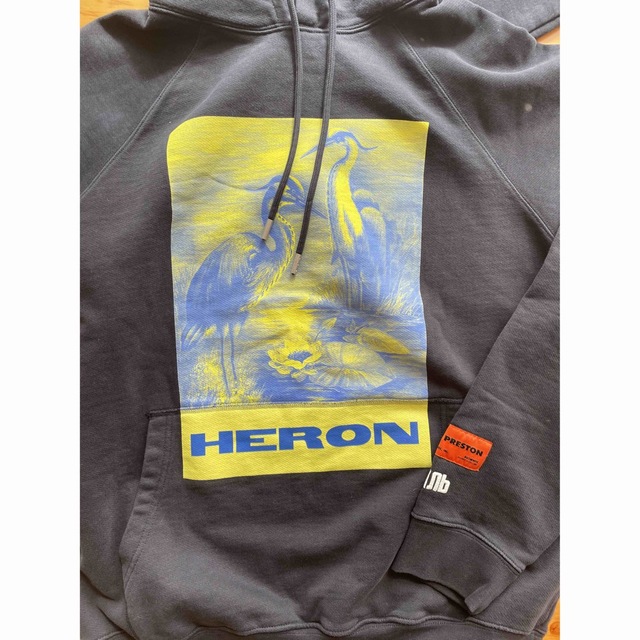 パーカーパーカー　heron preston