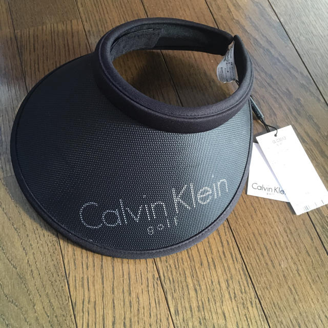 Calvin Klein(カルバンクライン)のカルバンクライン ゴルフ サンバイザー 新品未使用品 スポーツ/アウトドアのゴルフ(その他)の商品写真