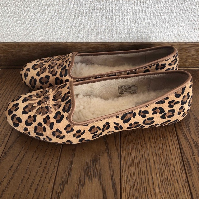 ugg ヒョウ柄フラットシューズ UGG パンプス フラットシューズ アニマル柄 ヒョウ柄 レオパード柄 23.5
