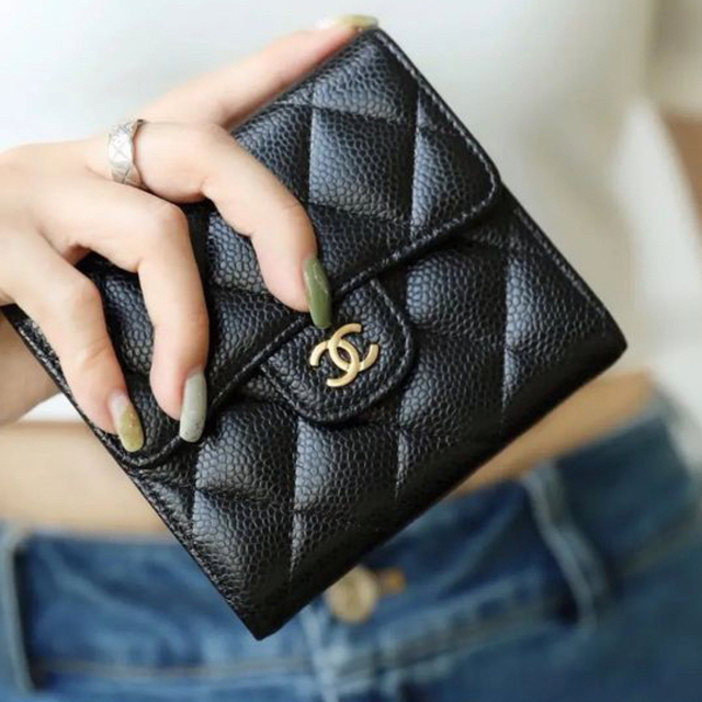 CHANEL クラシック スモール フラップ ウォレット　ブラック　キャビア