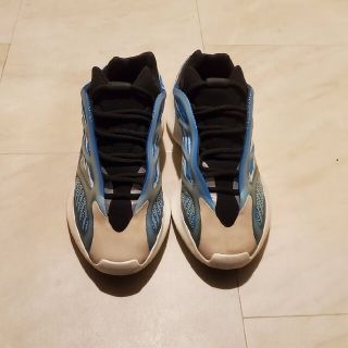 アディダス(adidas)のADIDAS YEEZY 700 V3 "ARZARETH"(スニーカー)