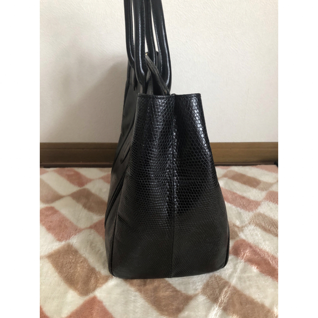 美品 Yves Saint Laurent レザー ショルダーバッグ 黒 型押し