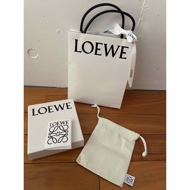 LOEWE(ロエベ)のLOEWE ショッピングバッグ　 レディースのバッグ(ショップ袋)の商品写真