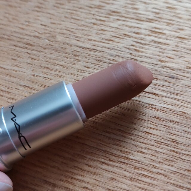 MAC(マック)のパウダーキスリップスティック コスメ/美容のベースメイク/化粧品(口紅)の商品写真