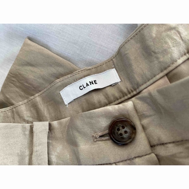 CLANE(クラネ)のCLANE GROSS COLOR TAPERED PANTS レディースのパンツ(カジュアルパンツ)の商品写真