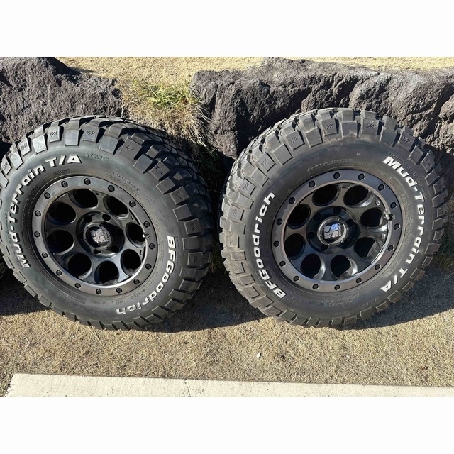 BFグッドリッチ(ビーエフグッドリッチ)のXTREME-J  XJ03  グッドリッチ265/75r16 FJクルーザー 自動車/バイクの自動車(タイヤ・ホイールセット)の商品写真