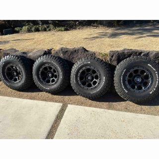 BFグッドリッチ - MKW MK-46M/L+ BF A/T KO2 245/70R16 中古美品の通販