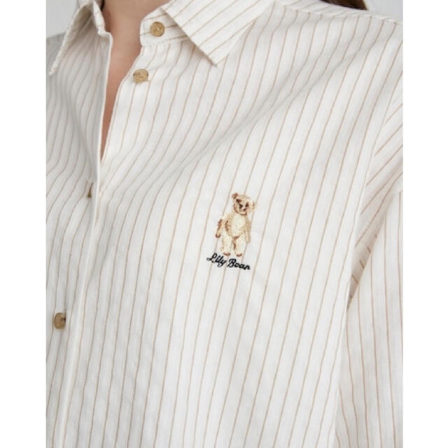 Lily Brown(リリーブラウン)のLilyBear刺繍シャツ　LILY BROWN オフホワイト　フリーサイズ レディースのトップス(シャツ/ブラウス(長袖/七分))の商品写真