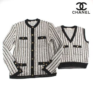 【セール開催中】CHANEL シャネル アンサンブル ニットカーディガン タンクトップ ココボタン 42 P06406V00277　96P ブラック 黒 ホワイト 白  コットン   レディース 人気【品】