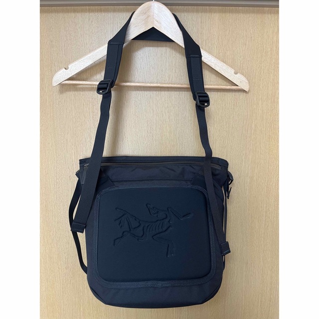 ARC'TERYX(アークテリクス)のARC’TERYX Arro 8 Shoulder Bag メンズのバッグ(ショルダーバッグ)の商品写真