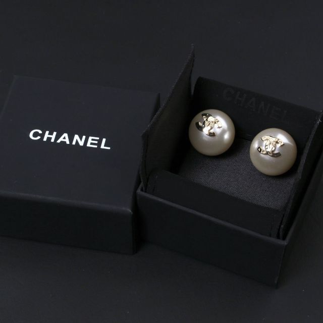 2022年 CHANEL ココマーク ビッグパール ピアス D22 V