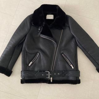 ザラ(ZARA)のZARA フェイクファーライダースジャケット(ライダースジャケット)