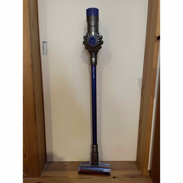 Dyson(ダイソン)のダイソン掃除機　Dyson V6 Fluffy スマホ/家電/カメラの生活家電(掃除機)の商品写真