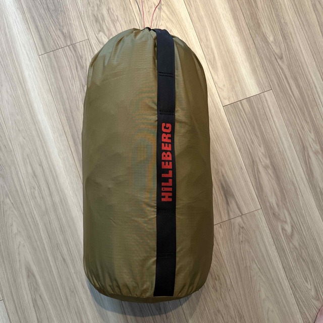 HILLEBERG(ヒルバーグ)のヒルバーグ　ケロン4GTサンド　フットプリント付 スポーツ/アウトドアのアウトドア(テント/タープ)の商品写真