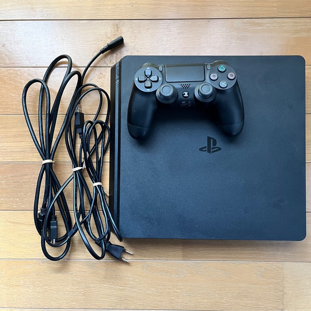 PlayStation4 CUH-2200A B01／500GB