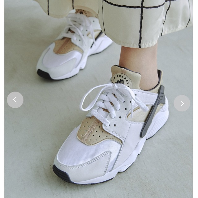 emmi(エミ)の【NIKE meets emmi】W NIKE AIR HUARACHE レディースの靴/シューズ(スニーカー)の商品写真