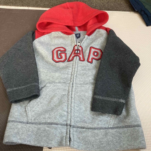 GAP(ギャップ)のGAPパーカ キッズ/ベビー/マタニティのキッズ服女の子用(90cm~)(ジャケット/上着)の商品写真