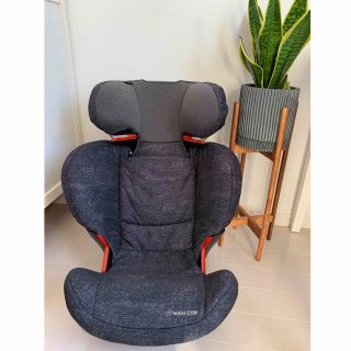 マキシコシ(Maxi-Cosi)のマキシコシジュニアシート　Maxi-Cosi RodiFix ISOFIX(自動車用チャイルドシート本体)