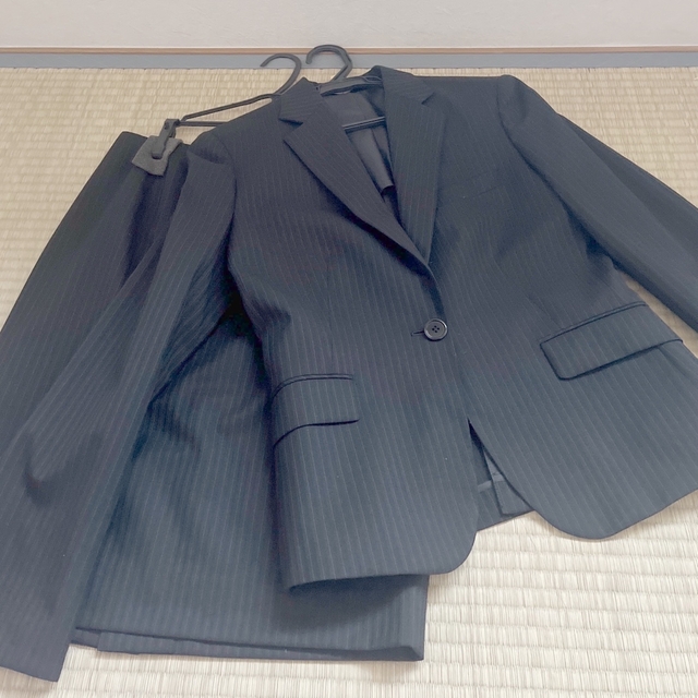 AOKI(アオキ)のAOKI   LES  MUES  アオキ スーツ　スカート　ストライプ レディースのフォーマル/ドレス(スーツ)の商品写真