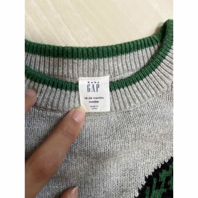 babyGAP(ベビーギャップ)のBABY GAP セーター キッズ/ベビー/マタニティのキッズ服男の子用(90cm~)(ニット)の商品写真