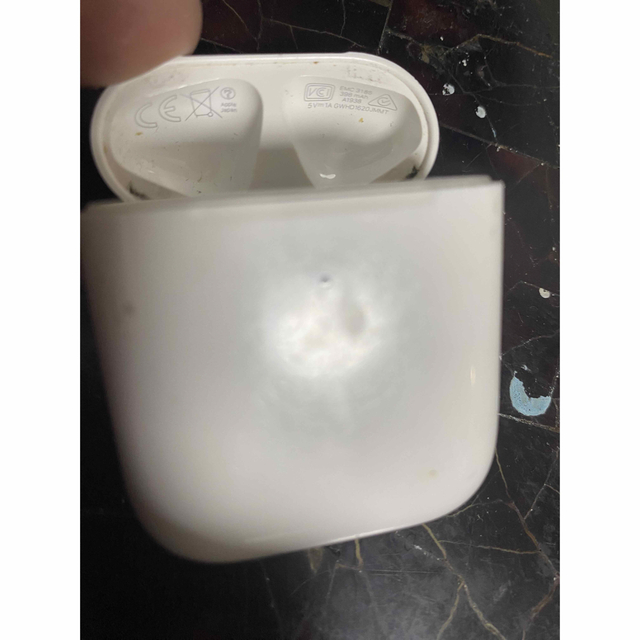 Apple(アップル)のAirPods スマホ/家電/カメラのオーディオ機器(ヘッドフォン/イヤフォン)の商品写真