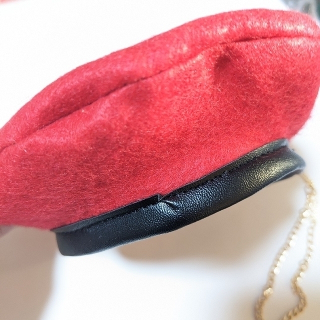 Stray Kids(ストレイキッズ)の♥️ドール用 ベレー帽/赤×黒♥️SKZOO用衣装 帽子 エンタメ/ホビーのおもちゃ/ぬいぐるみ(ぬいぐるみ)の商品写真