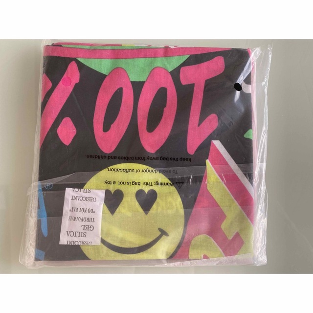 Zumba(ズンバ)のZumba Pop Bandanas 2 PK ズンバ　スマイル　バンダナ レディースのファッション小物(バンダナ/スカーフ)の商品写真