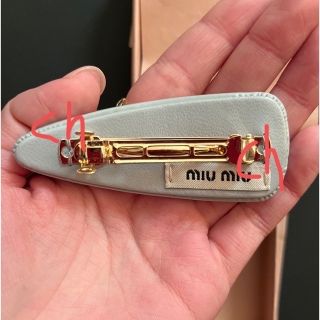 miumiu - miumiu パテントレザー ヘアクリップの通販 by 4/15〜発送