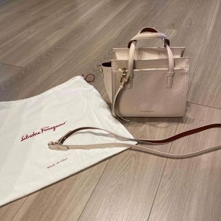 サルヴァトーレフェラガモ(Salvatore Ferragamo)のサルヴァトーレフェラガモ　バック(ハンドバッグ)