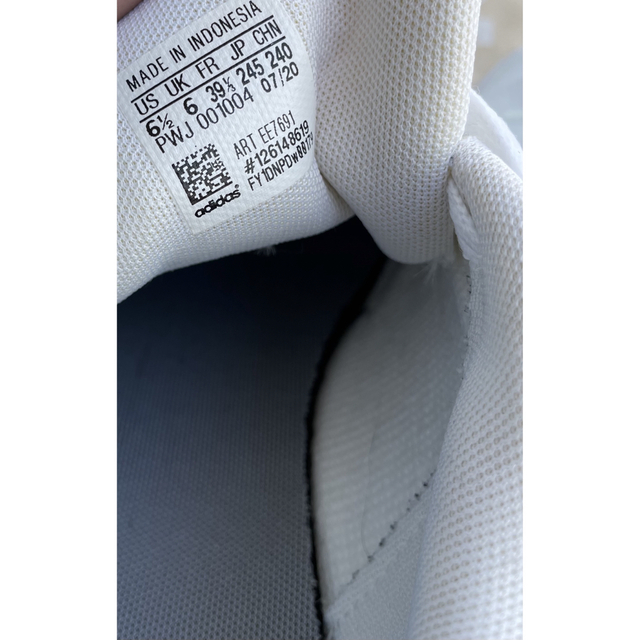 adidas(アディダス)のadidas スニーカー　24.5センチ メンズの靴/シューズ(スニーカー)の商品写真