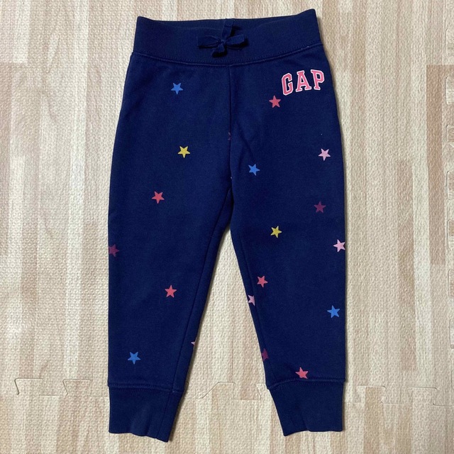 babyGAP(ベビーギャップ)のGAP 裏起毛パーカー＆ジャガーパンツセットアップ キッズ/ベビー/マタニティのキッズ服女の子用(90cm~)(Tシャツ/カットソー)の商品写真